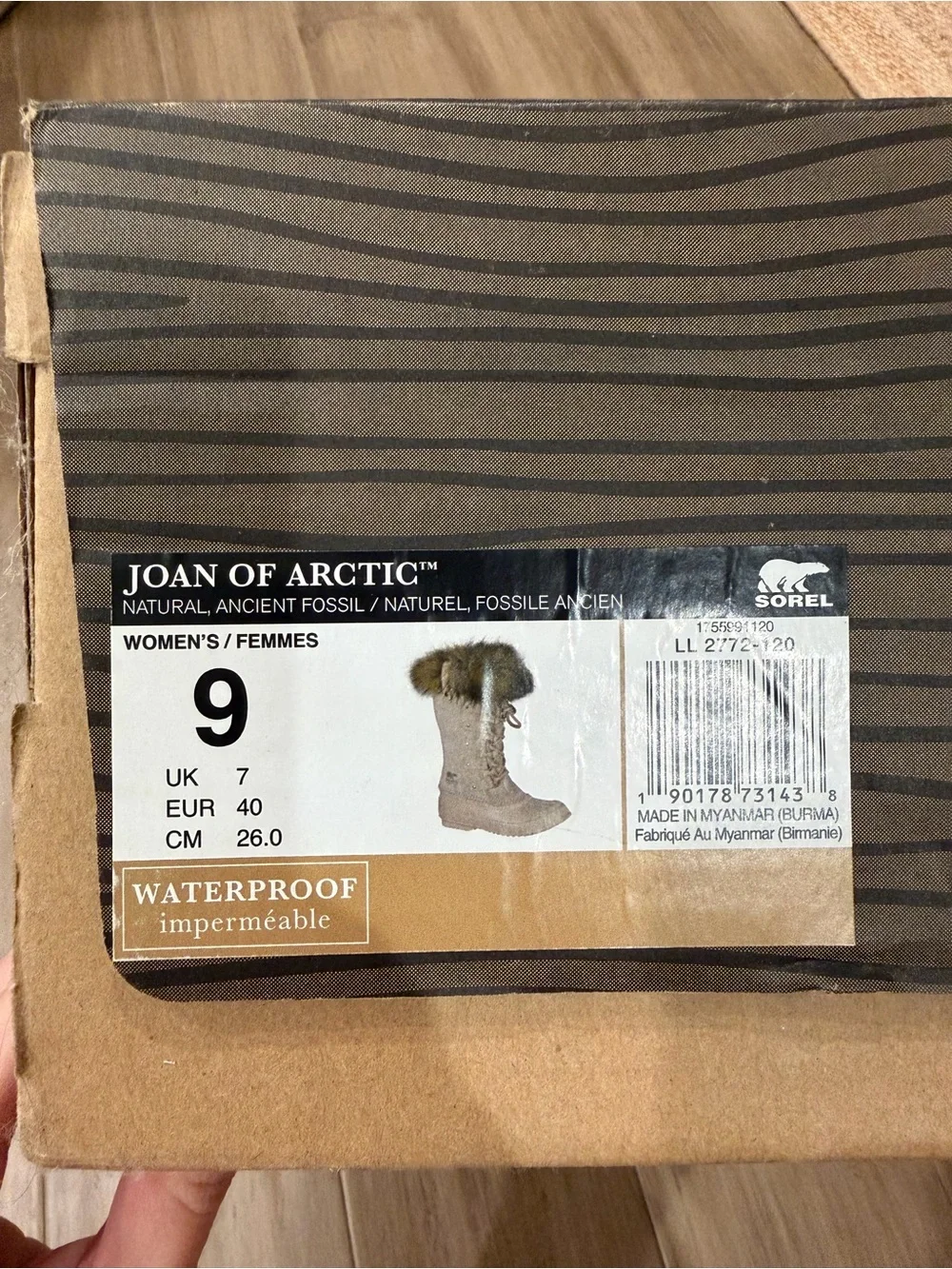 Sorel Joan of Artic Women's White Fur-Trimmed Winter Boot (size 9)